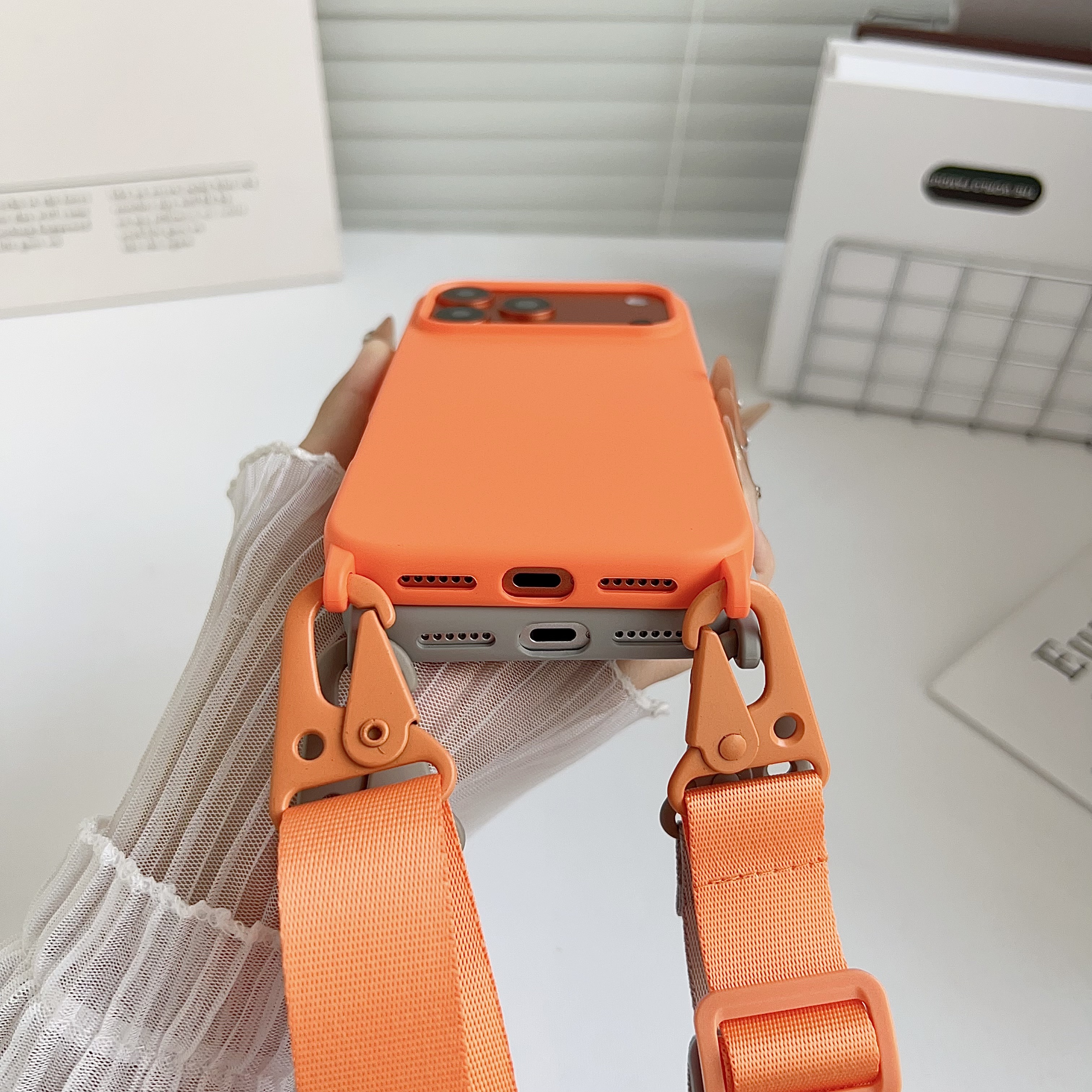 Crossbody Lanyard Matte Silico - Phone Cases With Straps のレビューと価格