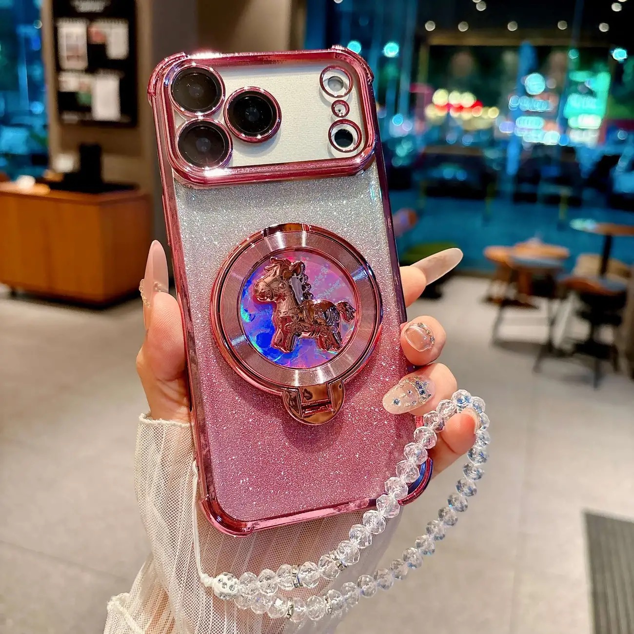 The universal phone holder is  - Phone Cases You Can Design のレビューと価格